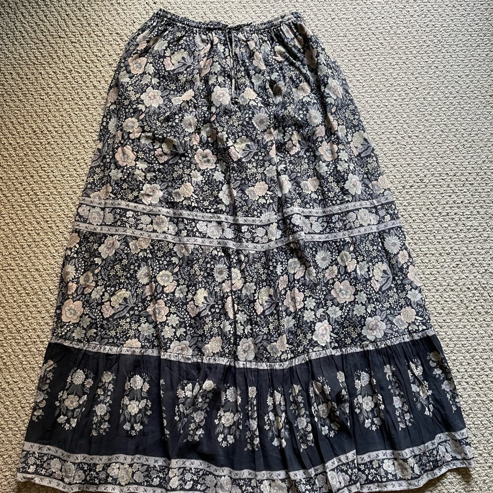 Spell and the Gypsy Juniper Maxiskirt size M New with Tags